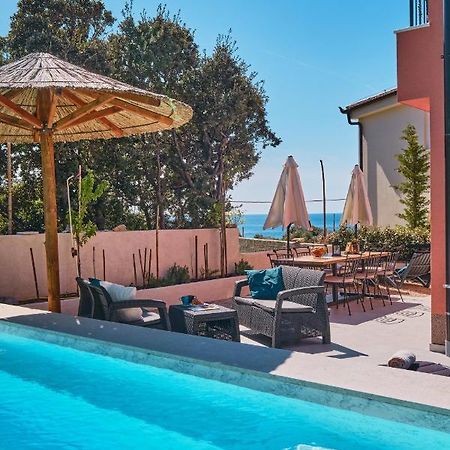 Meacres Sun Villa Miholascica Exterior photo