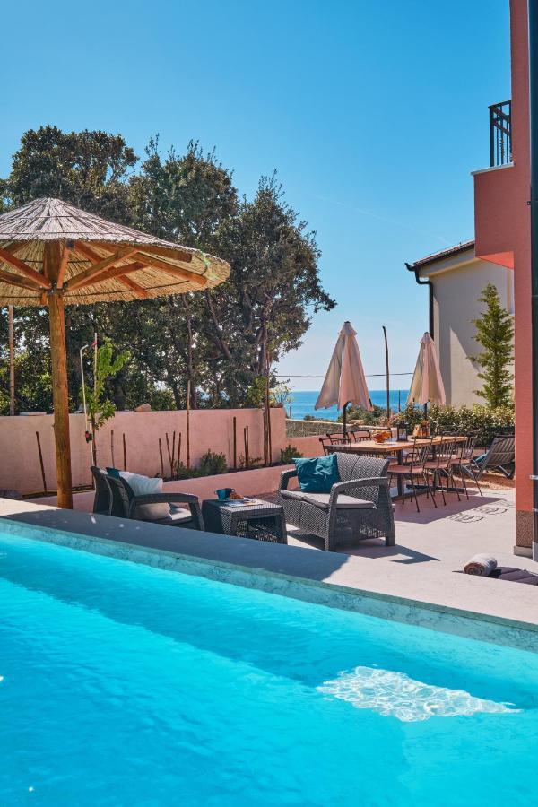 Meacres Sun Villa Miholascica Exterior photo