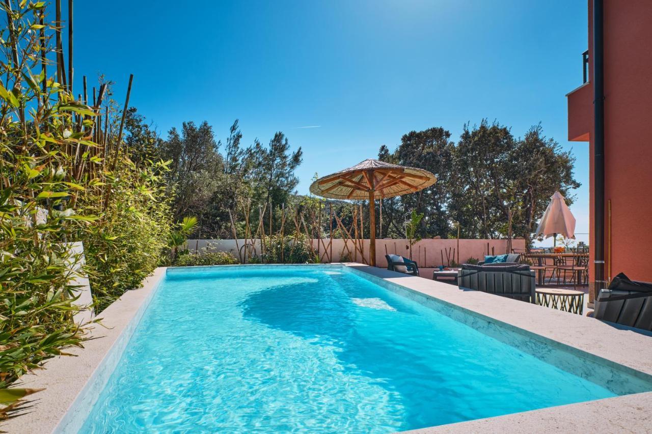 Meacres Sun Villa Miholascica Exterior photo