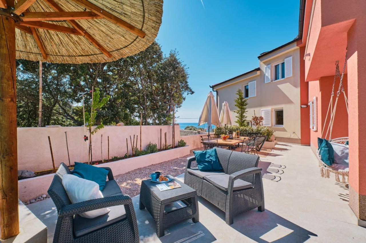 Meacres Sun Villa Miholascica Exterior photo