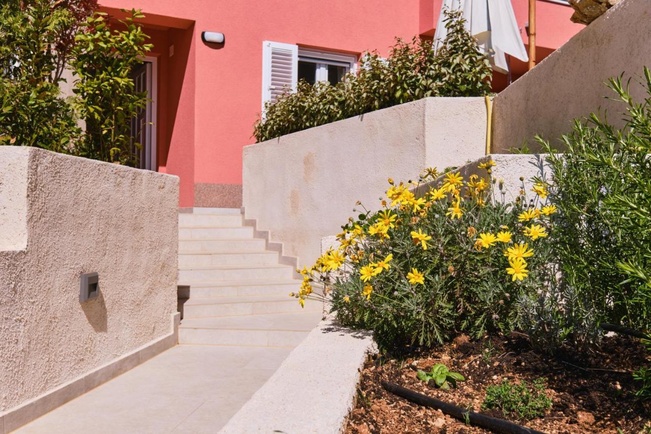 Meacres Sun Villa Miholascica Exterior photo