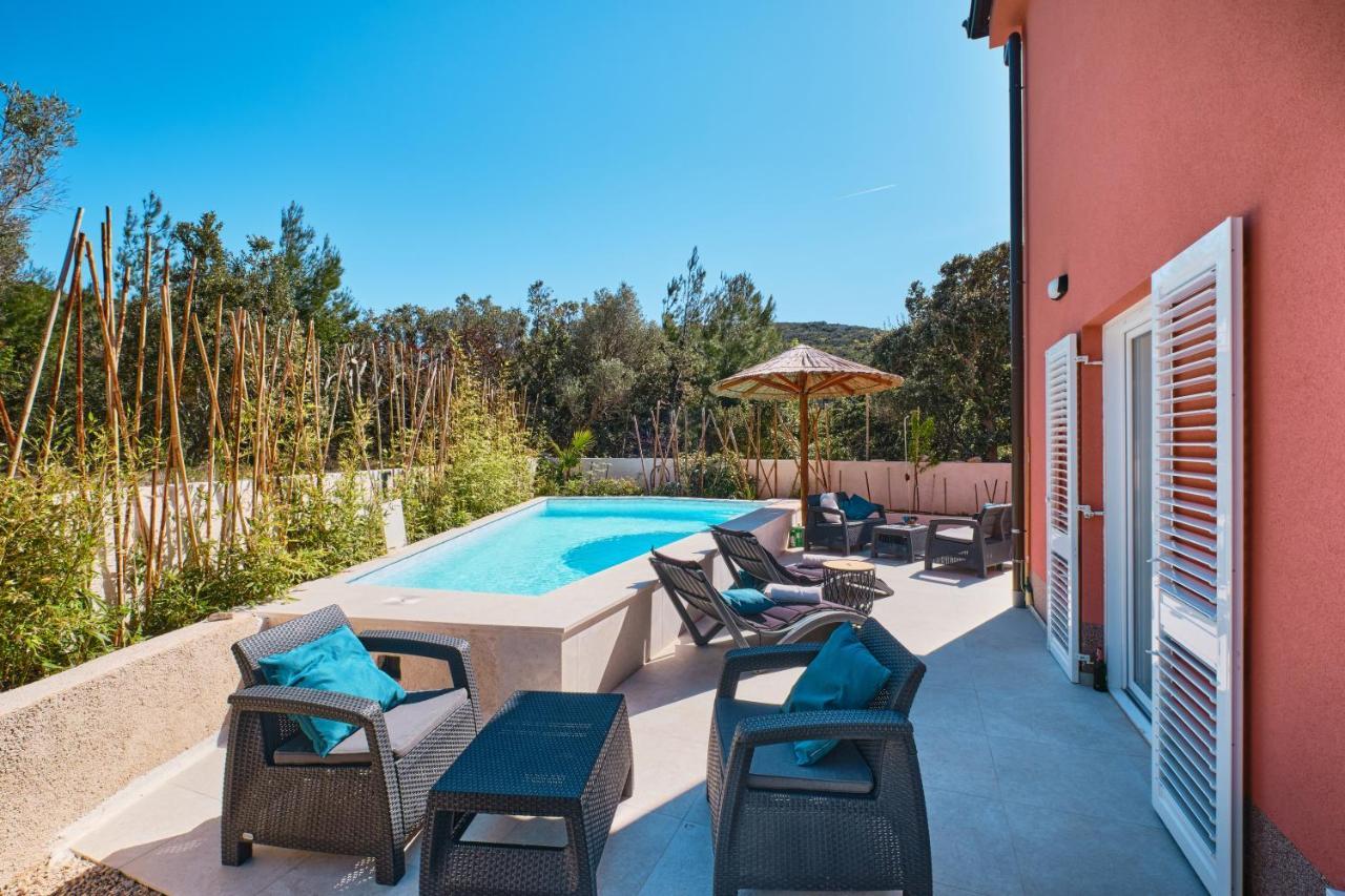 Meacres Sun Villa Miholascica Exterior photo