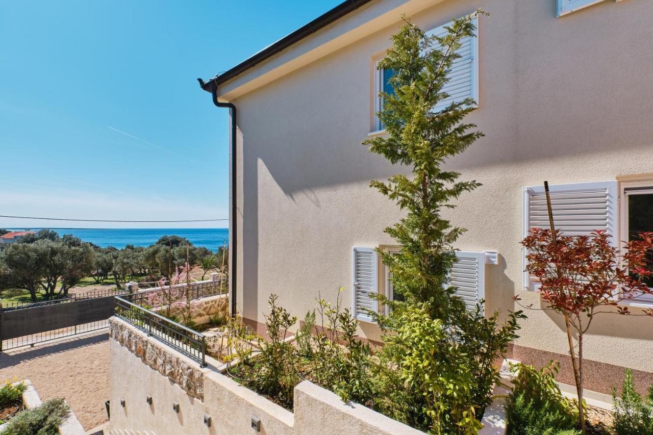 Meacres Sun Villa Miholascica Exterior photo